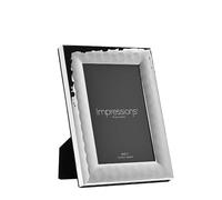 Impressions Silver Plated Patterned Rectangular Photo Picture Frame - 4" x 6". Single Aperture with Velvet Easel Back and Glass Front.