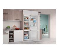 Indesit INC18D011B1 fridge-freezer Built-in 273 L E White