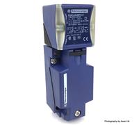 Inductive Proximity Sensor XS8C4A4MPG13 Telemecanique