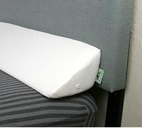 Insieme Bed Wedge Headboard Pillow Gap Filler Foam Wedge (King, White) | Multi-Use Triangular Foam Pillow | Cover Gap Between Bed and Headboard or Bed and Wall @ M&A STYLES LTD