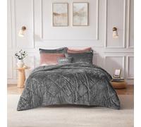 Intelligent Design Modern All Season Bedding Set with Matching Sham, Decorative Pillow, Velvet, Grey, King