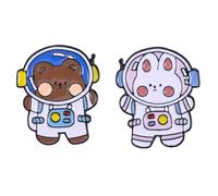 iplusmile 2pcs Cartoon Astronaut Bear Shaped Brooches, Iron and Steel Material, Break Resistant and Wear Resistant Clothes Accessories, Stylish Space Themed Badge for Backpacks or Jackets