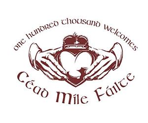 Irish Welcome Claddagh Céad Míle Fáilte Blessing Wall Art Quote Lounge Sticker (Brown)