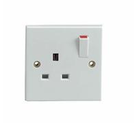 iSeventy9 1 Gang 13A Single Pole Switched Socket Outlet Moulded Square Edge White