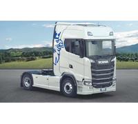 Italeri 1/24 truck Scania S770 V8 "White Cab" lorry model kit