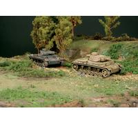 Italeri model figures kit 1/72 Pz.Kpfw. III Ausf. J (with 2 Models)