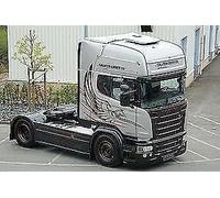 SCANIA R370 STREAMLINE 4X2 - TRUCKS & TRAILERS 1:24 - Italeri 3906