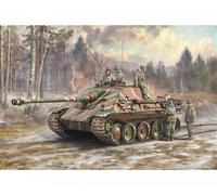Italeri 6564 510006564-1:35 Sd.Kfz.173 Jagdpanther+Winter Crew, Model Building, Kit, Stand Model Making, Crafts, Hobby, Gluing, Plastic Construction Kit, Unpainted