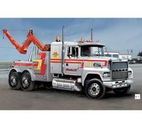 Italeri U.S. Wrecker Truck (US IMPORT)