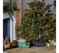 Ivyline Mocha Velvet Mistletoe Tree Skirt D80cm in Brown Ivyline Brown