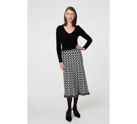 Izabel London Chevron Print Fringed Knit Midi Skirt - 10 - Black
