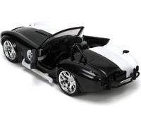 Two Face and 1965 Shelby Cobra 427 S/C 1:32 Scale Jada 253253012