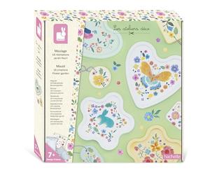 Janod - 16 Objects to Make in Plaster - 12 key rings + 4 decorating bowls - Moulding Kit - DIY - Children's Creative Leisure Kit - Fine motor skills and concentration - From age 7 - J09162