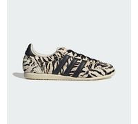 adidas Originals Japan Women's Shoes, Off White/Core Black/Core Black, 7