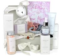 Jasmyn & Greene New Mum to Be Pamper Hamper - 9 Luxury Baby Shower Gifts for Mum and Newborn Baby Gifts. Pregnancy Self Care Package with Lavender Home Spa Presents for New Mum Pampering.