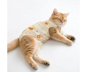 JISADER Cat Recovery Suit with Fasteners, Patterned Post Surgery Clothes for Kittens, Spay Neuter Suit with Short Legs, Breathable Vest to Stop Licking, White with Giraffe Print