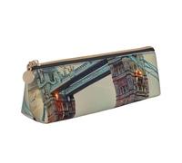 JKLQWC Historic Old Bridge London Printed Triangle Pencil Case with Zipper - Lightweight Leather Organizer for School, Office, Travel, Makeup