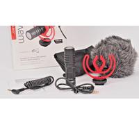 JOBY JB01643-BWW Wavo Mobile Compact On-Camera Microphone With Rycote Shock Mount, Deadcat Windscreen for Smartphone, iPhone Microphone, Smartphone Mic, Professional Mic, Vlogging