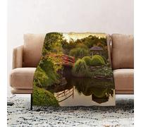 JYLYZZIN Fleece Blanket | Soft Cozy Flannel Throw Blanket | Perfect for Home, Bedroom, Sleepovers & Camping,Japanese peaceful garden in twilight with reflections in water Red bridge on sun,100x130cm