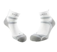 KARAKAL - Sports Socks X4 Quad Density - Ankle-Covering Stockings - Breathable, shock-absorbing with anti-slip sole - suitable for badminton, squash, tennis, hockey, running, fitness, everyday life etc. - Women & Men - White / Black /Grey