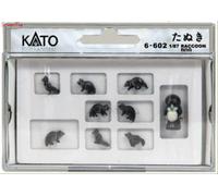 Kato Raccoon Dogs (8) Figure Set 1:87 Scale, HO Gauge
