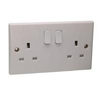 Kenable 2 Gang 13A Switched Uk Mains Power Rounded Faceplate White