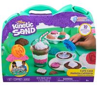 Kinetic Sand, Café Case with 793g Play Sand in 4 Colours, 9 Tools and Moulds, Storage, Kids’ Toys for Girls and Boys Aged 5 and up