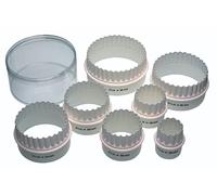 KitchenCraft Double-Edged Plastic Biscuit/Pastry Cutters with Storage Box (Set of 7) - White
