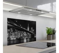 KitchenYeah© Splashback for kitchen 20"x28" / 50x70 cm self adhesive Sink Splash Splatter Guard Backsplash Decor New York - Brooklyn - Bridge - Black and white