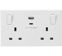 KnightsBridge 13A 2G Square Edge White Switched socket with outboard rockers and dual USB C) 5V DC 4.8A shared