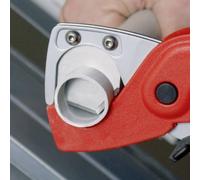 Knipex 90 20 185 Pipe Cutter For Plastic Conduit Pipes And Hoses 185mm