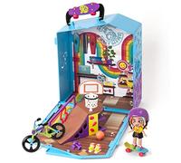 KOOKYLOOS Lizzie's Pop Up Sport Shop - Sports Shop with Accessories, Exclusive Doll with 3 Expressions and 2 Exclusive Pets - Includes Bike, Skateboard, Ramp and Basketball Hoop