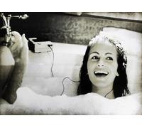 KUSTOM ART Julia Roberts in the Tub Wall Art Print on Coated Paper 40 x 30 cm without Frame