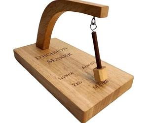 kychenBase Creative Magnetic Decision Maker, Wooden Oscillating Magnetic Selector, Standard Swing The Pendulum and Find The Answer to Your Question, yes or No Pendulum