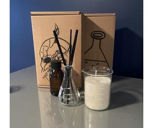 lab Science Chemistry Beaker 250ml Candle and lab conical Reed Diffuser Gift Set Boxed (Pomegranate Noir)