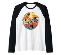 LadyGriller Retro Tropical Sunset Palm Tree BBQ Grill Design Raglan Baseball Tee