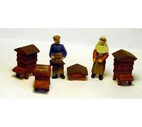 Langley Models Beehives + Beekeepers Figures OO Scale UNPAINTED Model Kit F234