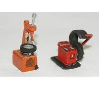 Langley Models Garage Tyre Changer Balancing Machine OO Scale UNPAINTED Kit F116b