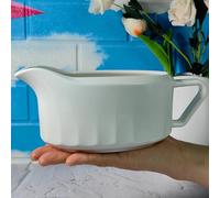 Large White Ceramic Gravy Boat, 710ml Capacity, Farmhouse Style Serving Dish
