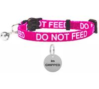 LARRYROO Cat Collar With DO NOT FEED Print - Soft Nylon & Safety Release Buckle - With Personalised Engraved Round Silver ID Tag with IM CHIPPED Print (Pink)