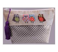 Le Bonheur des Dames Case Petit Point Embroidery Kit