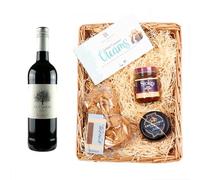 Le Charme Standard Wine Hamper | Le Charme Merlot 13.5% | Cheese, Chutney, Biscuits & Chocolates | Luxury Food & Wine Gift Basket for Sharing or Gifting