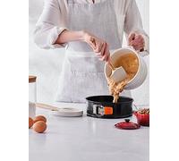 Le Creuset Oval Spoon Rest Garnet