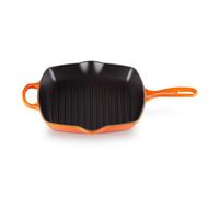 Le Creuset Signature Enamelled Cast Iron Grillit Frying Pan With Helper Handle and Two Pouring Lips, For All Hob Types and Ovens, 26 cm, Volcanic, 20183260900422, Oven Red