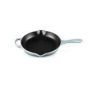 LE CREUSET Signature Enamelled Cast Iron Skillet Frying Pan with Helper Handle and Two Pouring Lips, 23 cm, Sea Salt