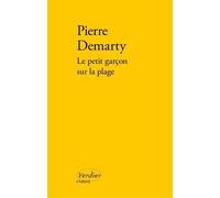 Le petit garçon sur la plage