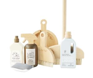 Le Toy Van - Wooden Eco-friendly Cleaning Set | 7 Piece Childs Role Play set - Suitable for Ages 3+ years