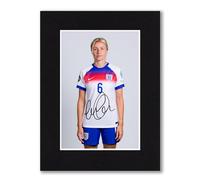 Leah Williamson, England Lionesses Euro 2025 Signed 8x6 Inch Mounted Photo Print With Pre Printed Signatures That Would Make A Great Gift For Any Fan And Is Ready To Be Framed.