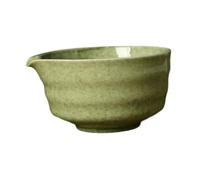LeeQinersw Traditional Matcha Tea Whisking Bowl with Pouring Spout, Handcrafted Ceramic Chawan with Ripple Texture, Japanese Tea Bowl for Mixing Matcha, Matcha Green, Matcha Green