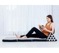 Leewadee - Comfortable Japanese Floor Mattress - Thai Floor Bed With Triangle Cushion - Futon Mattress - Thai Massage Mat, 170 x 53 cm, Black White, Kapok Filling